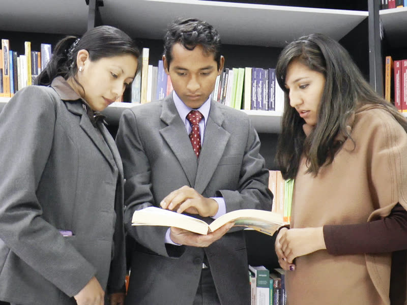 Administración Hotelera y Turismo - UNCP
